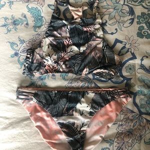 Roxy Bikini Two Piece Medium
